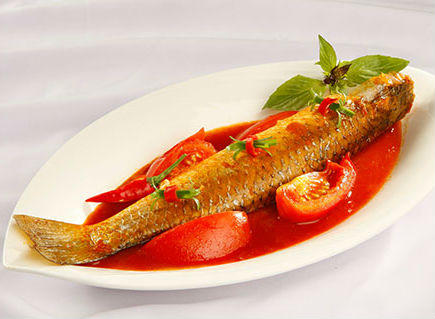 Thơm ngon cá đối kho cà cho bữa cơm ngày trở gió