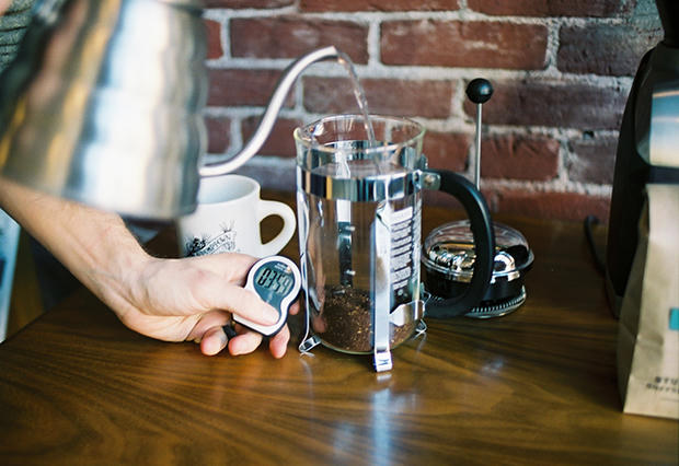 Kết quả hình ảnh cho rửa bình pha cà phê