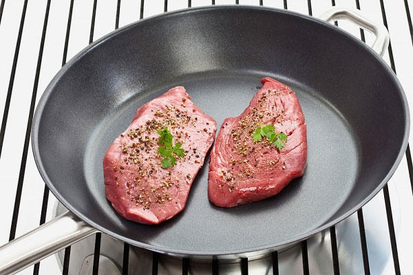 Kết quả hình ảnh cho sử dụng chảo chống dính