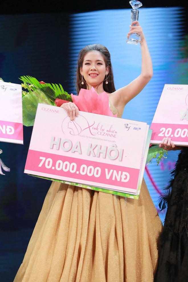 Minh Trang lên ngôi Hoa khôi 'Xinh tự nhiên cùng Cezanne'