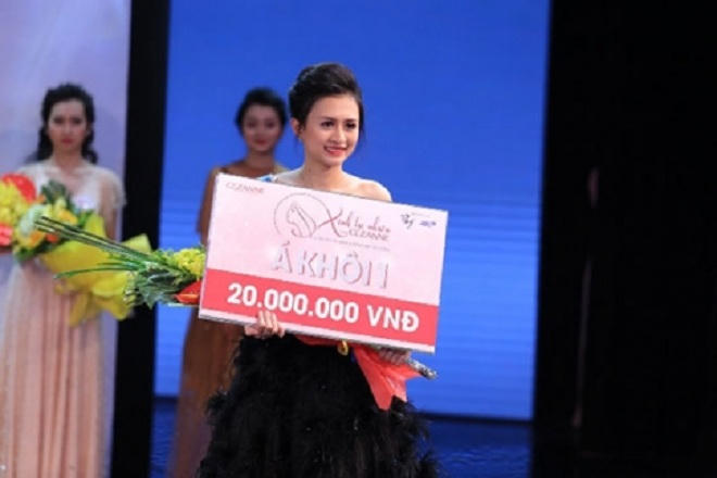 Minh Trang lên ngôi Hoa khôi 'Xinh tự nhiên cùng Cezanne'