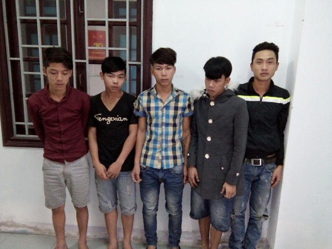 Nhóm 'chíp hôi' thách thức' tử thần' rồi đánh cả nhân viên đường sắt