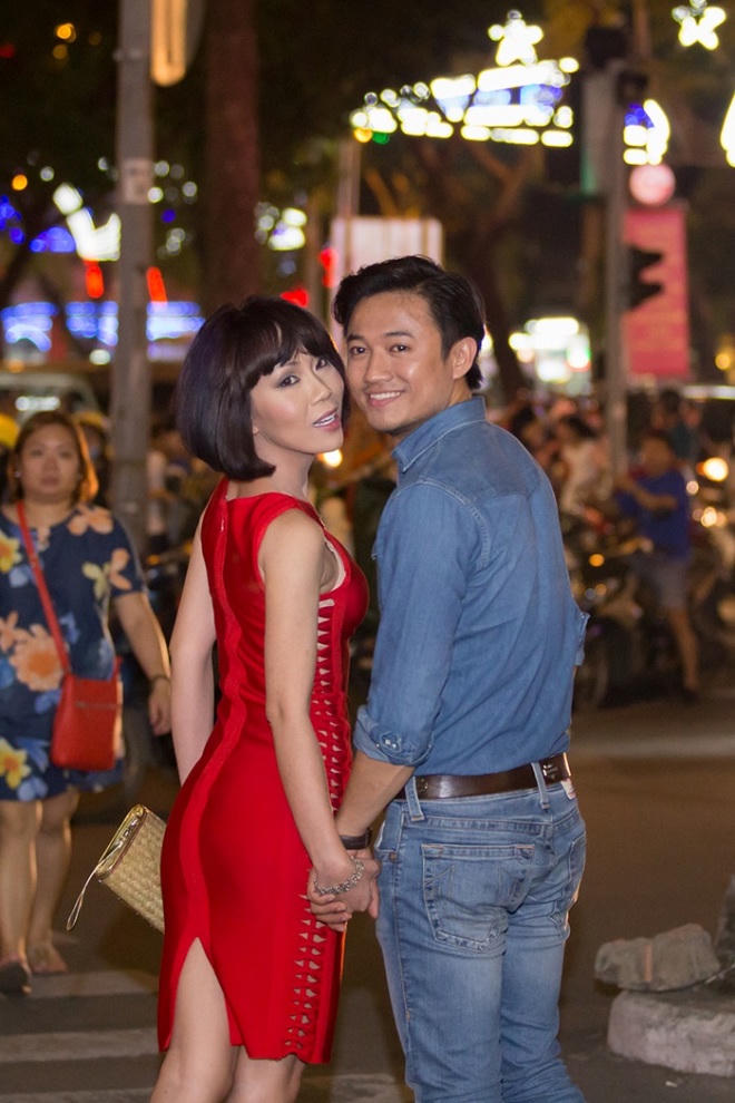 Quý Bình hạnh phúc đón Giáng sinh đầu tiên cùng 'người tình mùa đông'