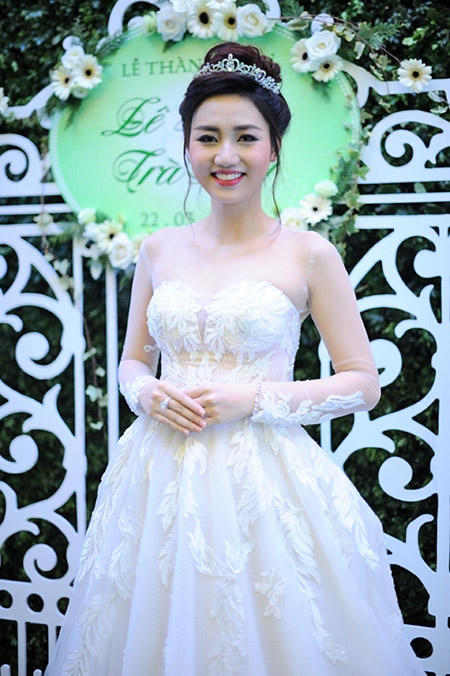 Kết quả hình ảnh cho Ngô Trà My váy cưới