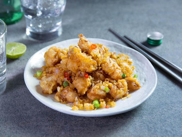 Sụn gà xóc tỏi ớt ăn là nghiền