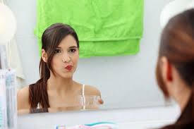 Kết quả hình ảnh cho bã trà Trị hơi thở nặng mùi