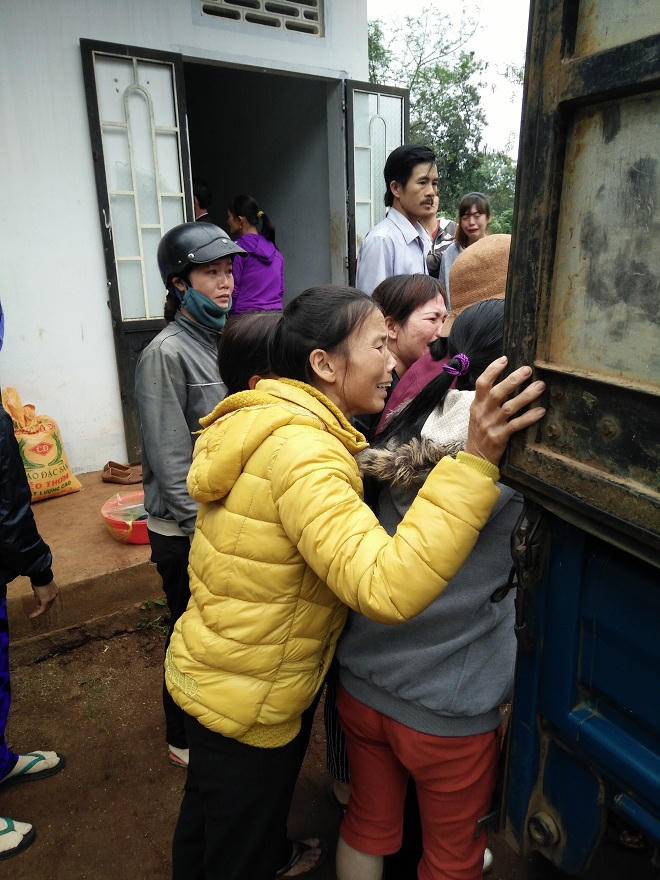 Cú ngã oan nghiệt cướp mạng hai mẹ con