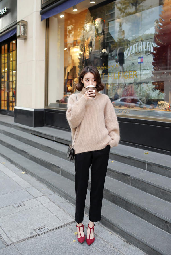 Kết quả hình ảnh cho Áo len cổ lọ oversized