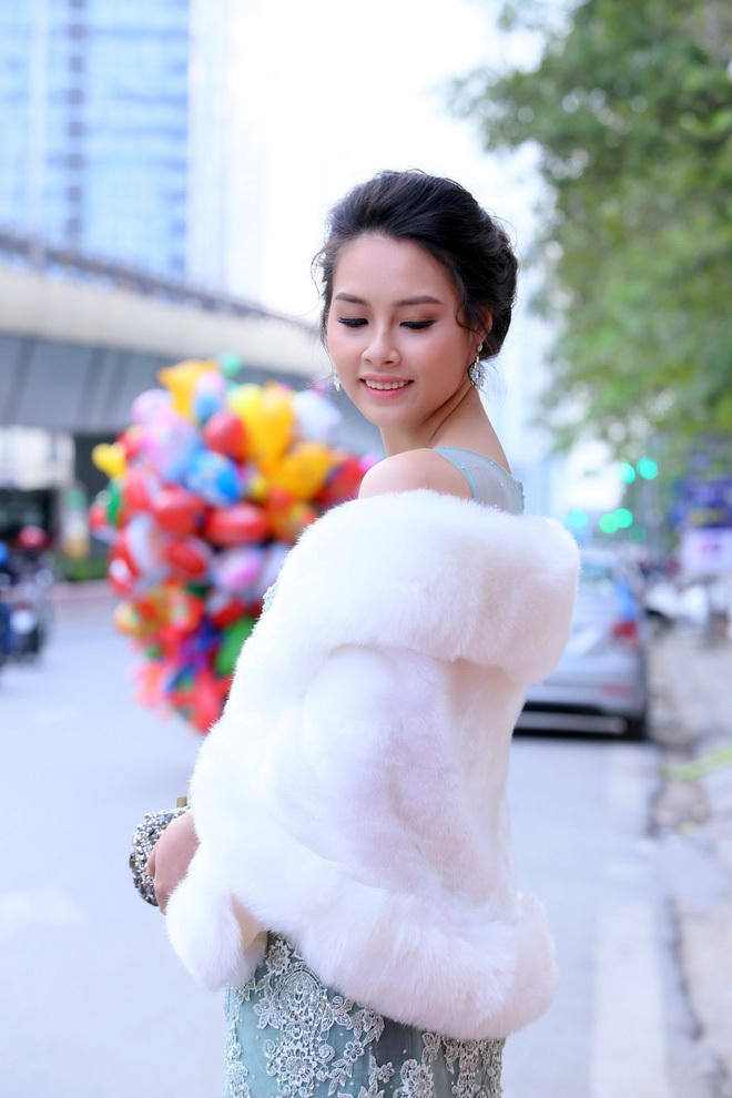  Hoa hậu biển Thùy Trang 'thiêu đốt' mọi ánh nhìn