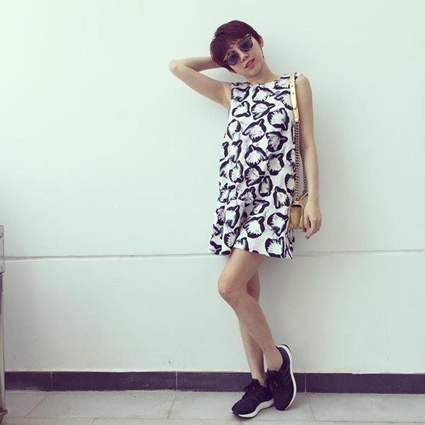 Street style phóng khoáng, cá tính của Tóc Tiên street-style-phong-khoang-ca-tinh-của-toc-tien