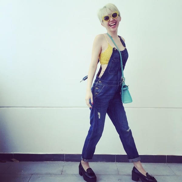 Street style phóng khoáng, cá tính của Tóc Tiên street-style-phong-khoang-ca-tinh-của-toc-tien