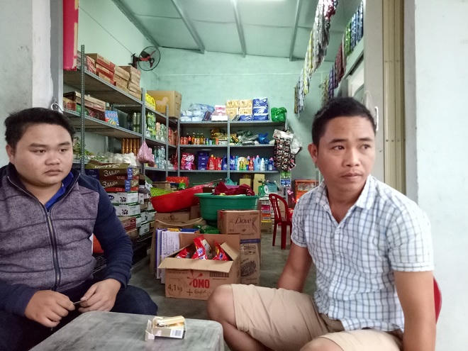 Bất chấp hiểm nguy, chiến sĩ công an vượt lũ cứu người