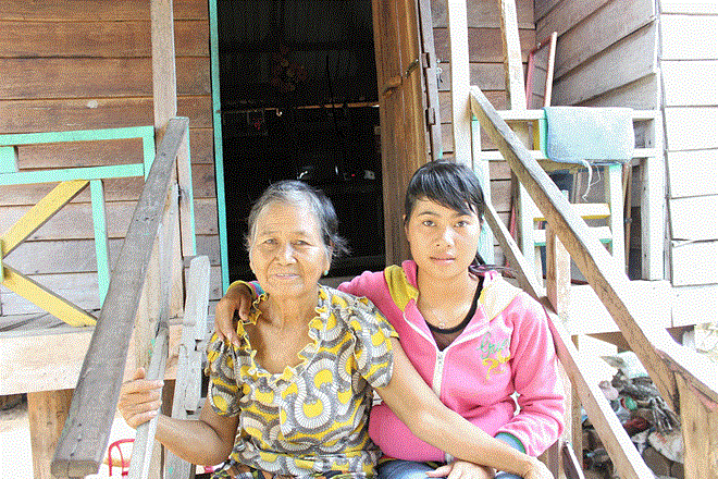 Người phụ nữ không chồng nuôi gần 20 đứa trẻ mồ côi