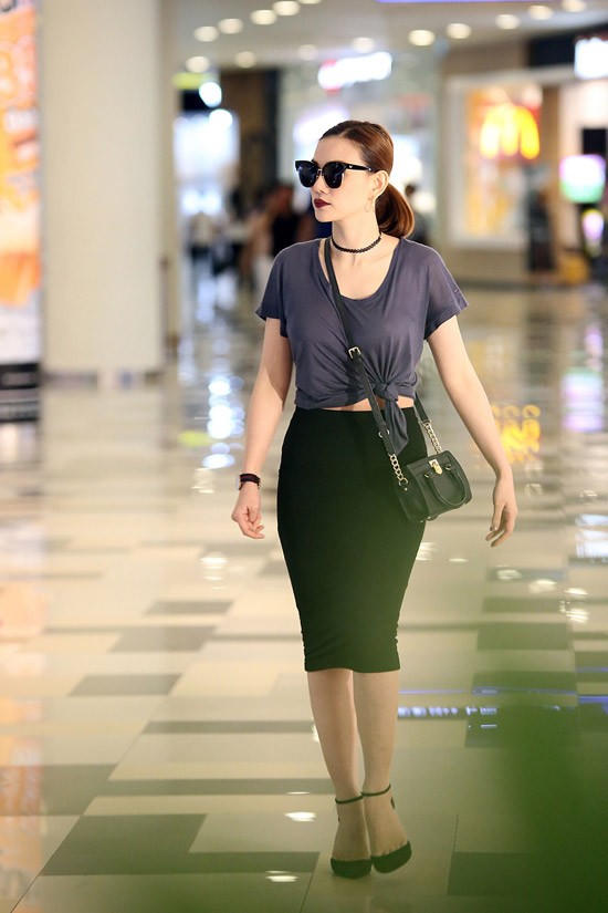 Kết quả hình ảnh cho đeo choker sao Châu Âu