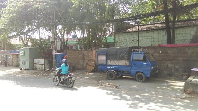 Phút ghen ghét mờ mắt của người bán bún riêu bị tranh khách 