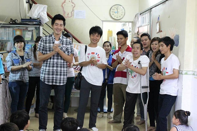 Gặp lại người còn lại sau ca phẫu thuật lịch sử tách cặp song sinh dính liền