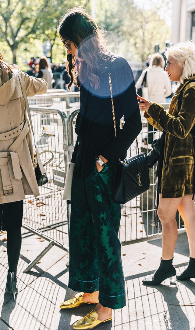 6 kiểu giày không nên dùng trong mùa đông