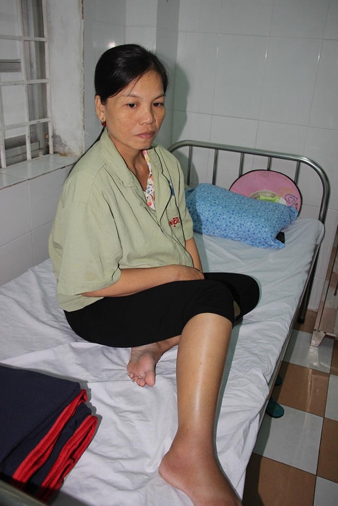 Sau lũ, nhiều người dân bị rắn lục đuôi đỏ tấn công