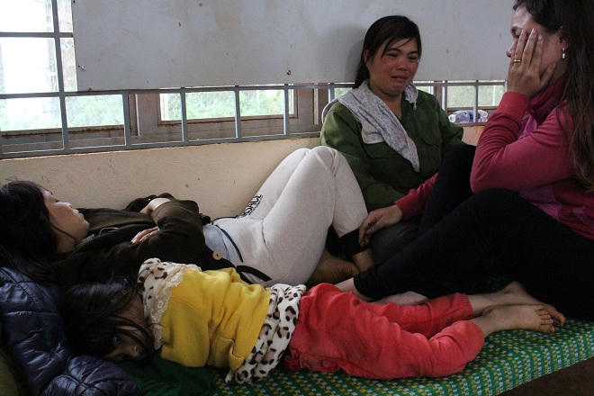 Vụ lật thuyền thương tâm: Người cha chấp nhận cái chết quyết quay lại tìm con