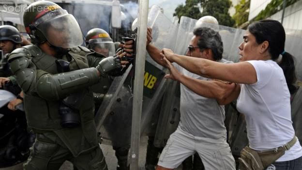 Venezuela phá âm mưu gây bất ổn tiền tệ