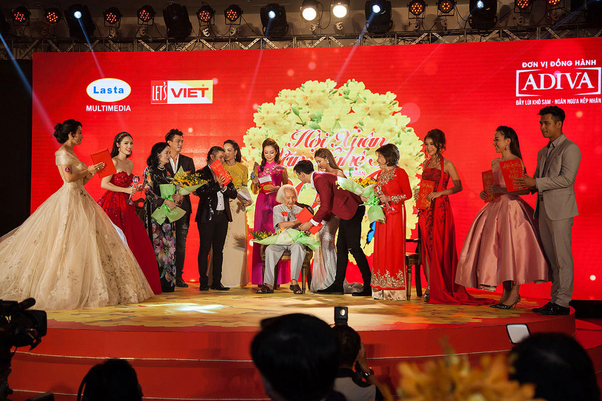 Hội xuân văn nghệ sĩ 2017: Mang 'Mùa xuân ước mơ' đến mọi gia đình Việt