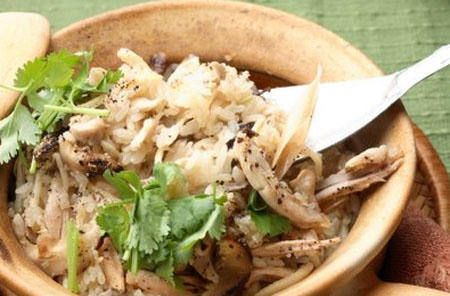 Kết quả hình ảnh cho món cơm gà tay cầm