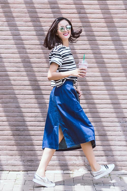 Kết quả hình ảnh cho Chân váy midi và giày slip-on sao Châu Âu