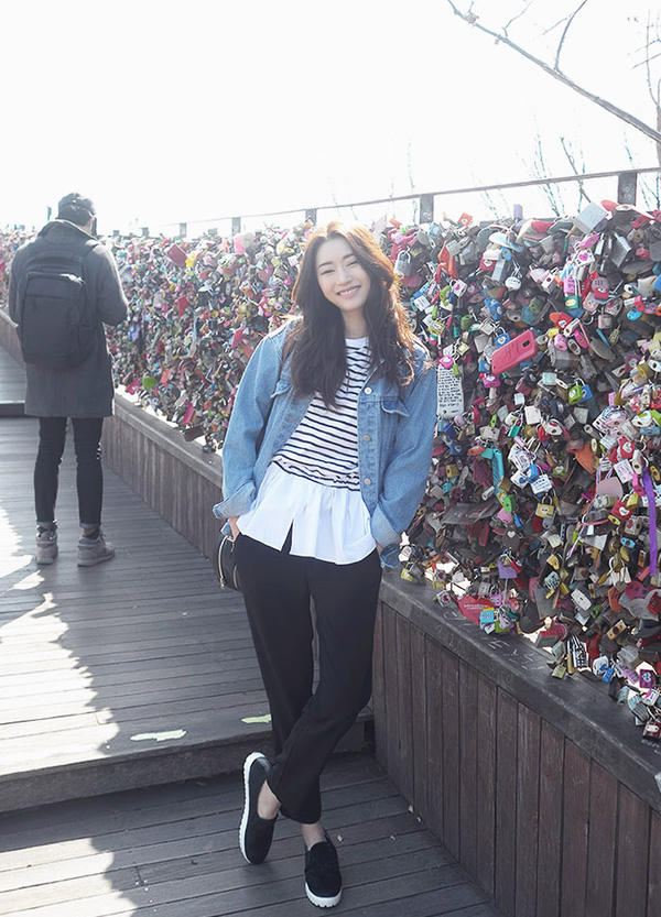 Kết quả hình ảnh cho skinny và giày slip-on sao Châu Âu