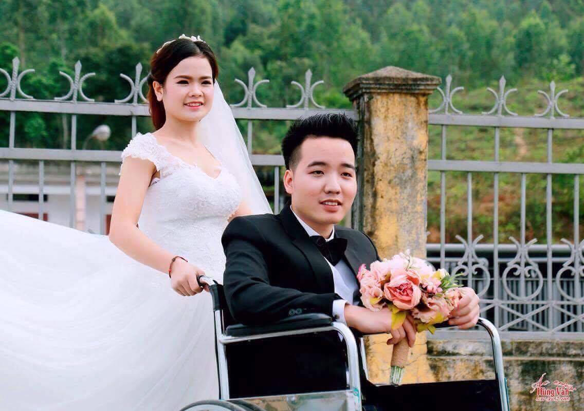 Trắc trở không ngăn được tình yêu của thiếu nữ với chàng trai cụt chân