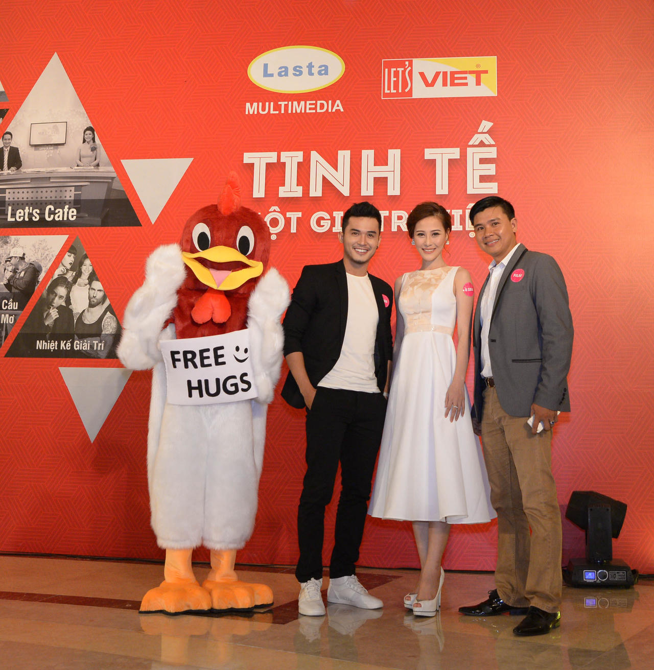 Lâm Kỳ Nguyên - Nguyễn Quốc Trường Thịnh hội ngộ  trên thảm đỏ hội xuân