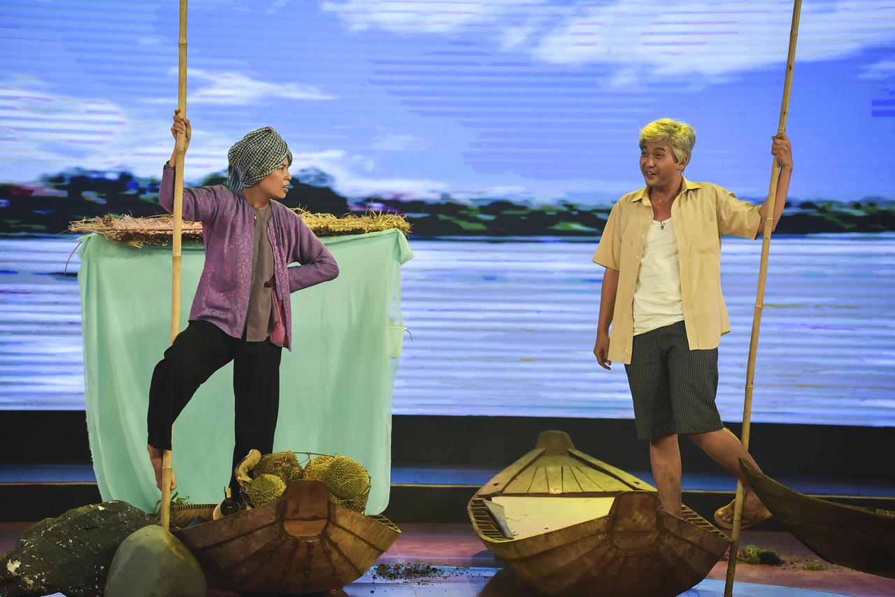 Minh Dũng lập cú đúp giải thưởng tại Tiếu lâm tứ trụ