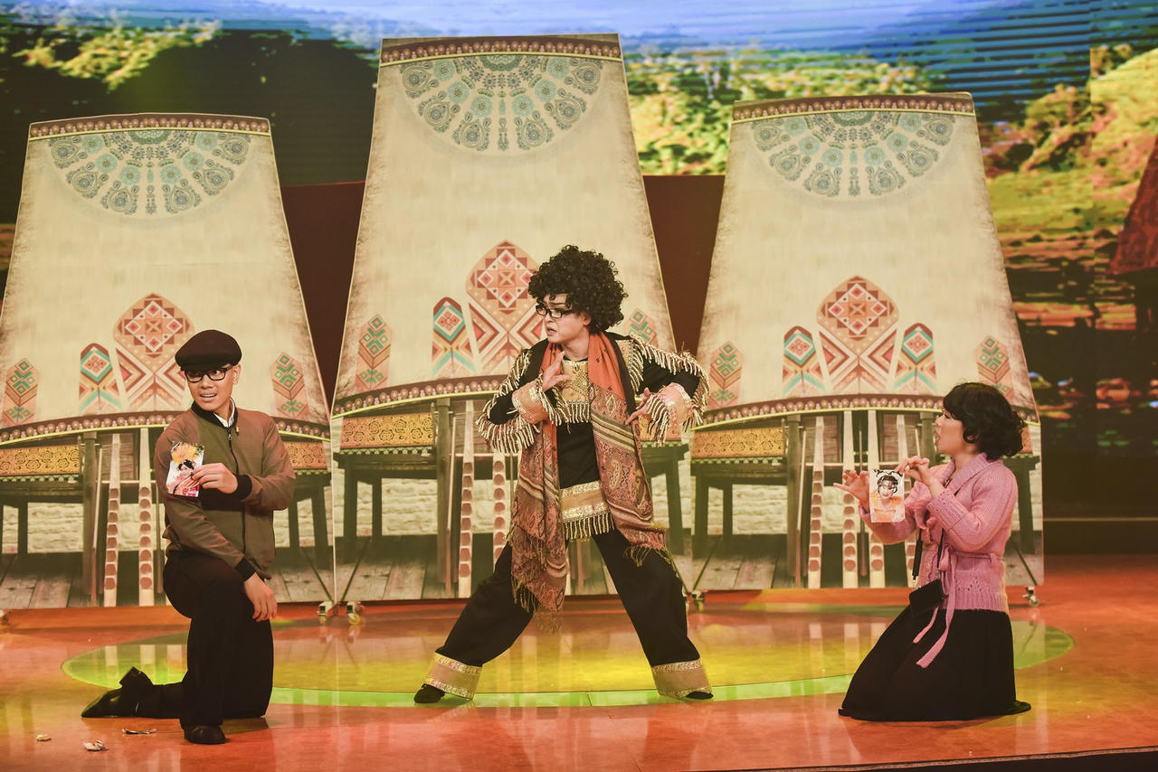 Minh Dũng lập cú đúp giải thưởng tại Tiếu lâm tứ trụ