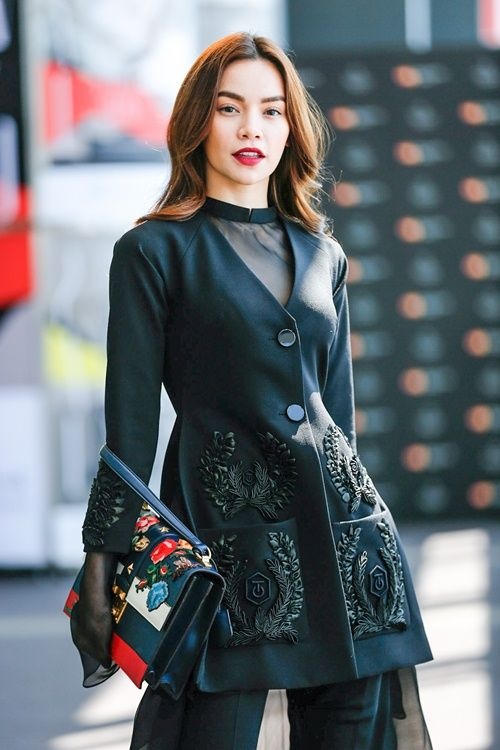 Kết quả hình ảnh cho túi xách hàng hiệu sao Châu Âu