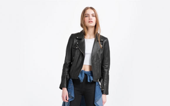 Kết quả hình ảnh cho phấn rôm Làm mới quần áo da