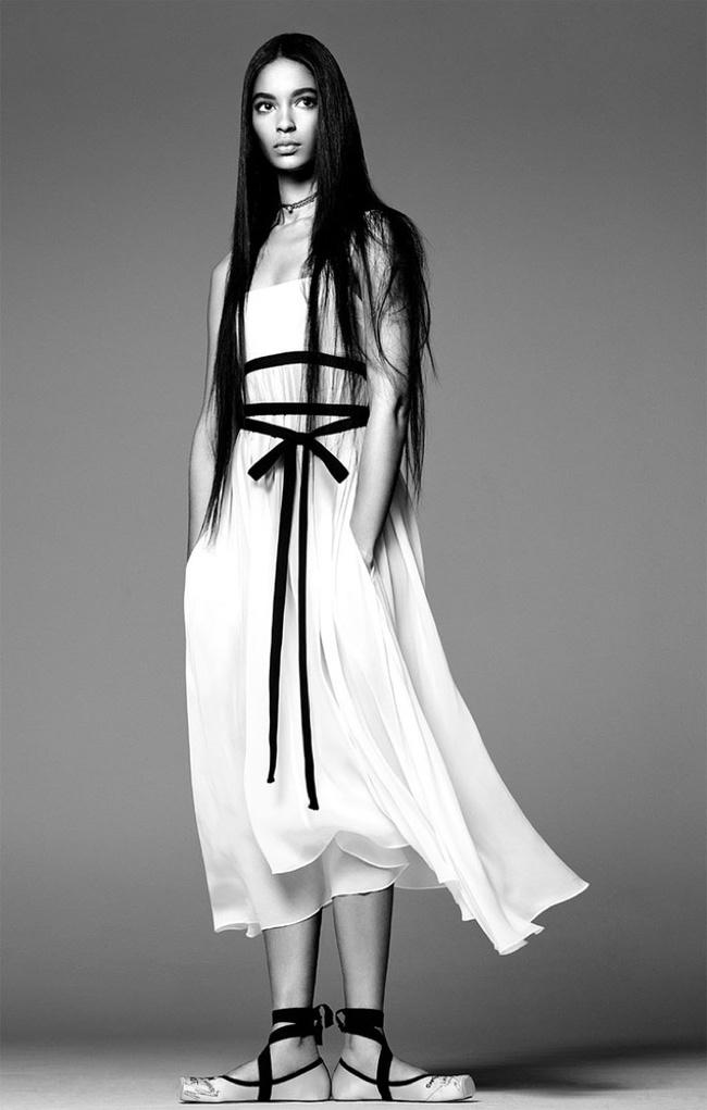 Cập nhật loạt xu hướng "đinh" của mùa Xuân 2017 với lookbook của 3 thương hiệu bình dân đình đám