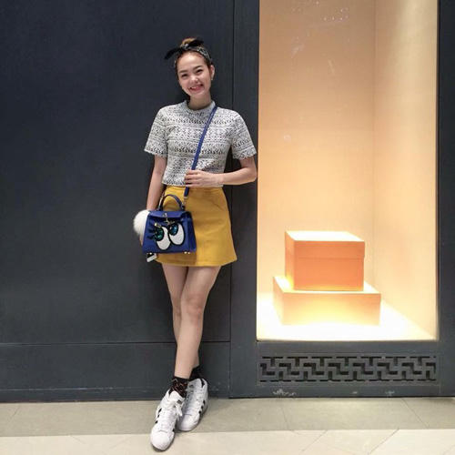 Kết quả hình ảnh cho Váy chữ A sao Châu Âu