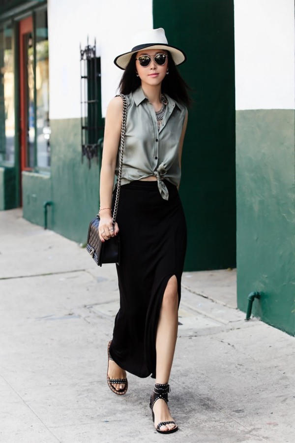 Kết quả hình ảnh cho Trang phục Váy xẻ cao Sao Châu Âu