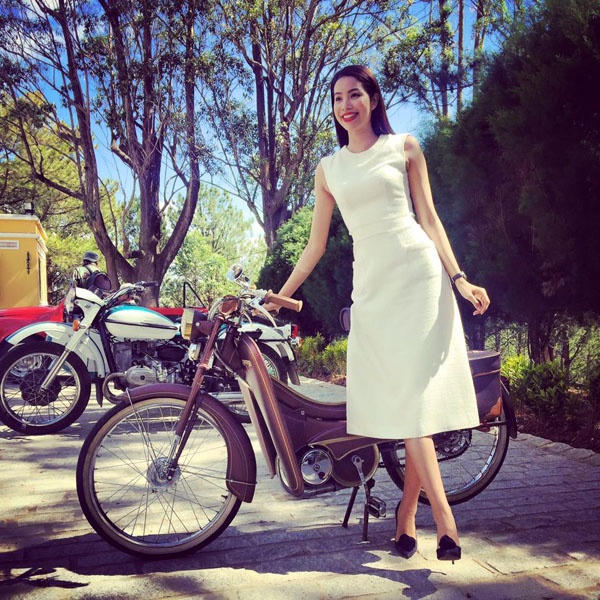 Street style trẻ trung, thanh lịch của Phạm Hương Ngắm nhìn Phạm Hương qua style trẻ trung, thanh lịch