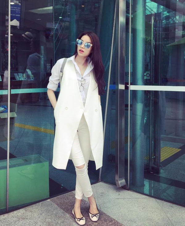 Street style trẻ trung, thanh lịch của Phạm Hương Ngắm nhìn Phạm Hương qua style trẻ trung, thanh lịch