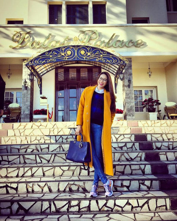 Street style trẻ trung, thanh lịch của Phạm Hương Ngắm nhìn Phạm Hương qua style trẻ trung, thanh lịch