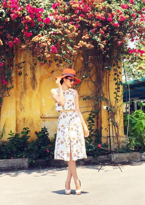 Street style trẻ trung, thanh lịch của Phạm Hương Ngắm nhìn Phạm Hương qua style trẻ trung, thanh lịch