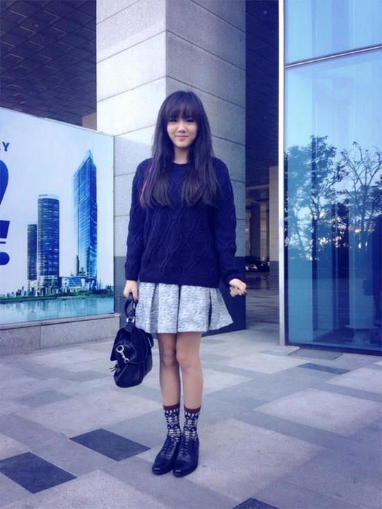 Kết quả hình ảnh cho Áo cổ tròn sao Châu Âu