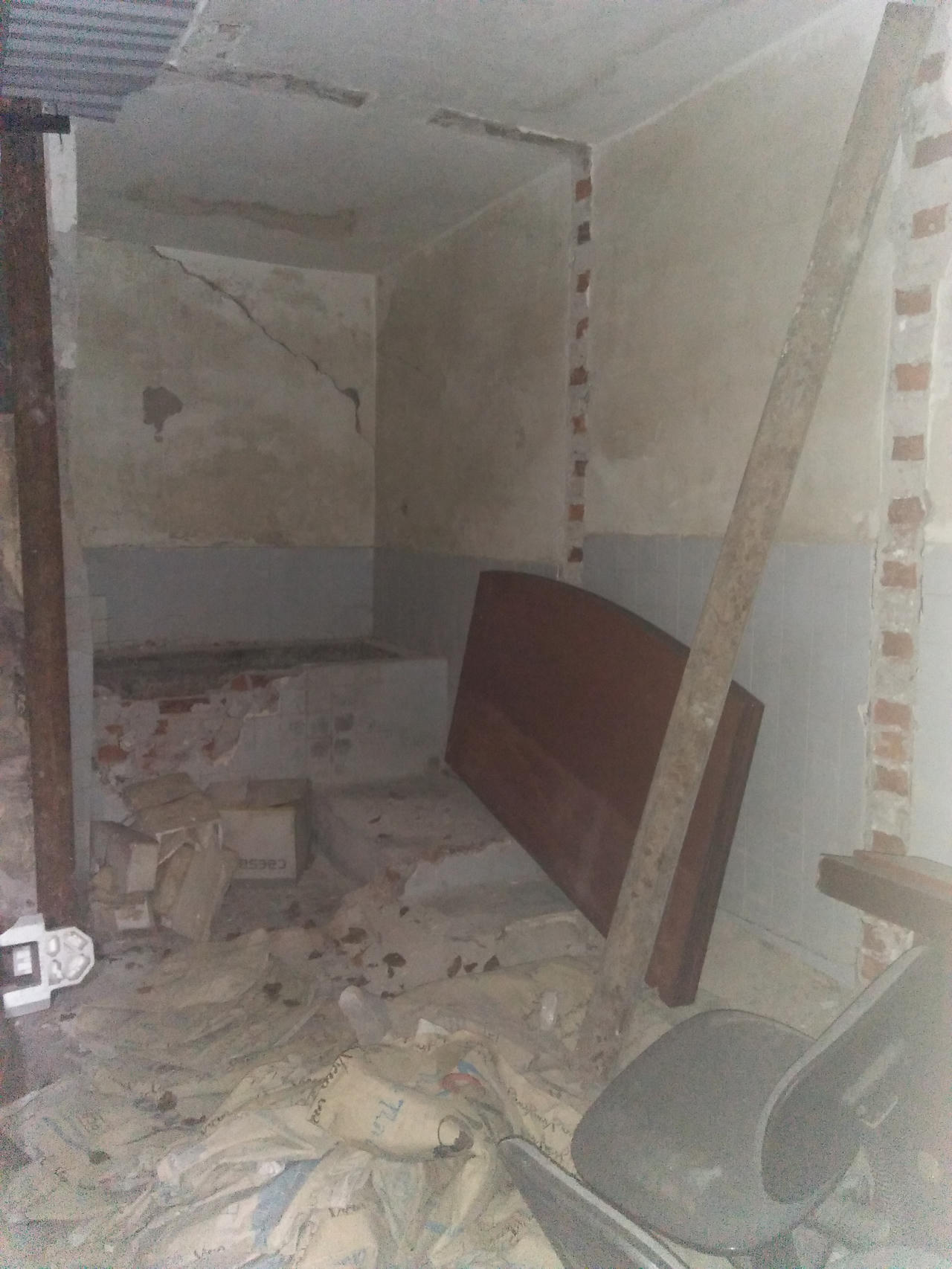 Nhà vệ sinh bỏ hoang chợt có giá tiền tỉ