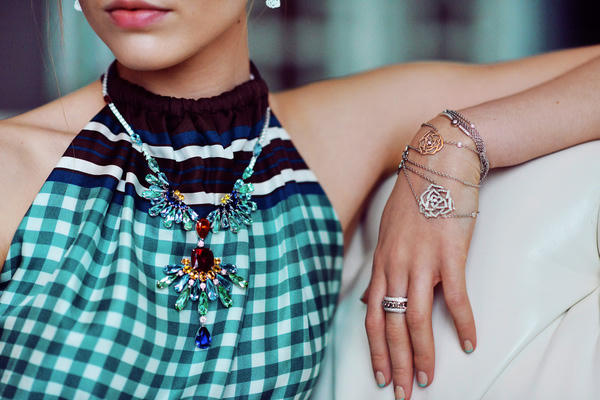 Kết quả hình ảnh cho Phụ kiện trang sứcsao Châu Âu