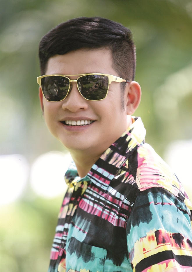 Yêu cháy bỏng, nghệ sĩ hài Tấn Beo từng cầm sổ đỏ, cắm xe