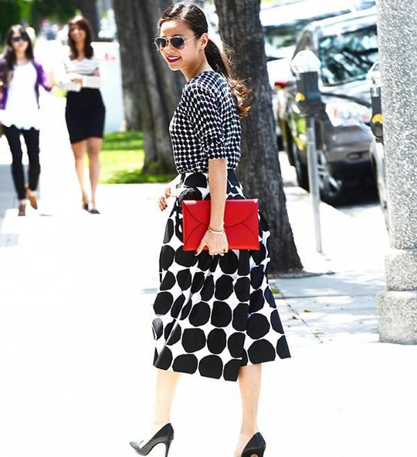 10 trang phục trở thành "bất hủ" trong tủ đồ của phái đẹp