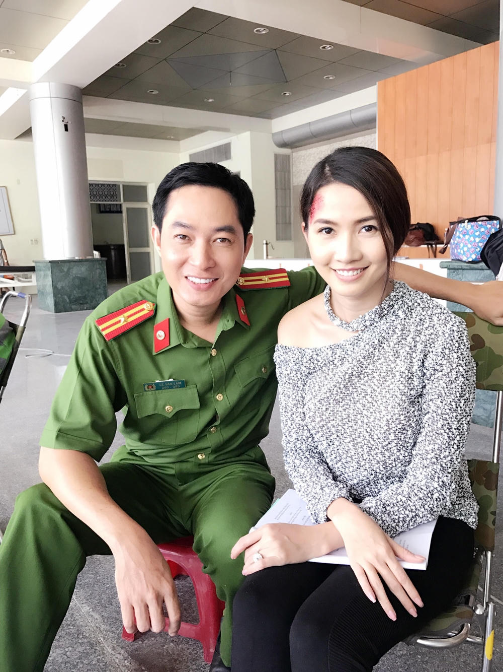 Mơ Phan bị đánh bầm dập trên phim trường