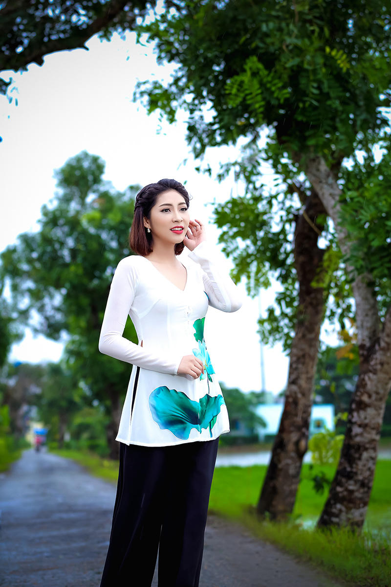 Hoa hậu đại dương Đặng Thu Thảo e ấp bên bạn trai tin đồn