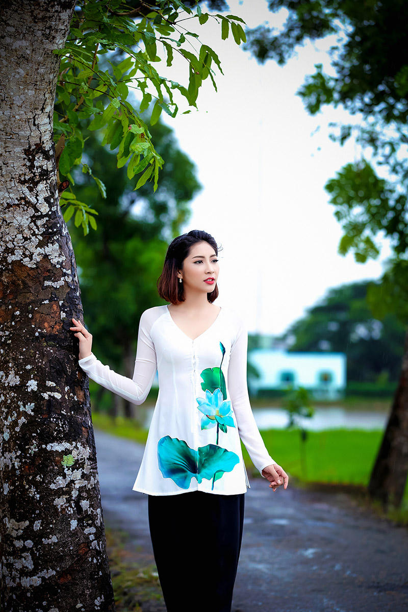 Hoa hậu đại dương Đặng Thu Thảo e ấp bên bạn trai tin đồn