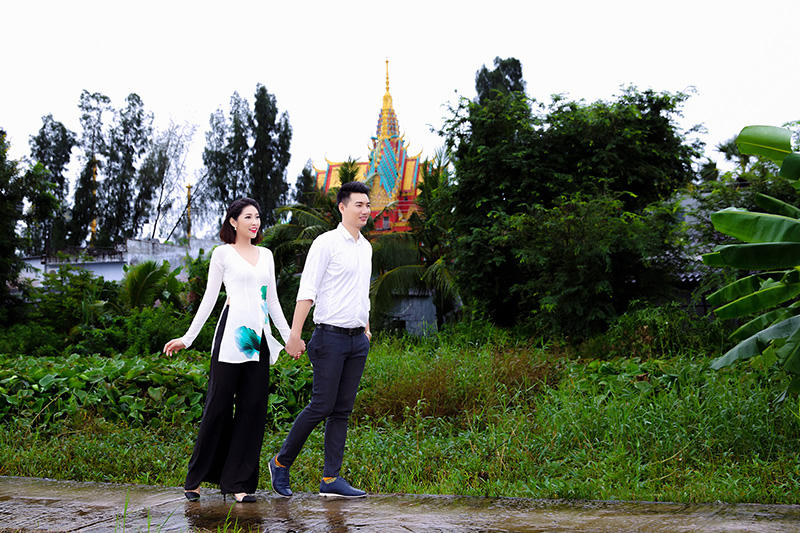 Hoa hậu đại dương Đặng Thu Thảo e ấp bên bạn trai tin đồn